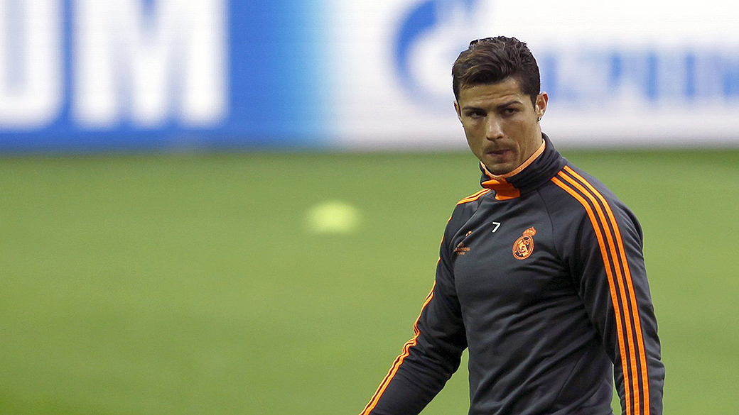 Cristiano Ronaldo se recuperava de uma inflamação no joelho e de um estiramento na perna esquerda