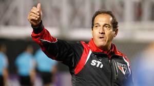 Técnico Muricy Ramalho reestreia no comando do São Paulo com vitória sobre a Ponte Preta, pela 20ª rodada do Campeonato Brasileiro
