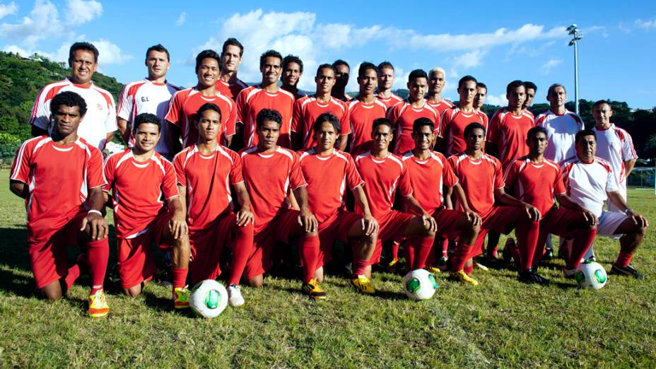 Seleção do Taiti posa para foto em Papeete, na Polinésia Francesa