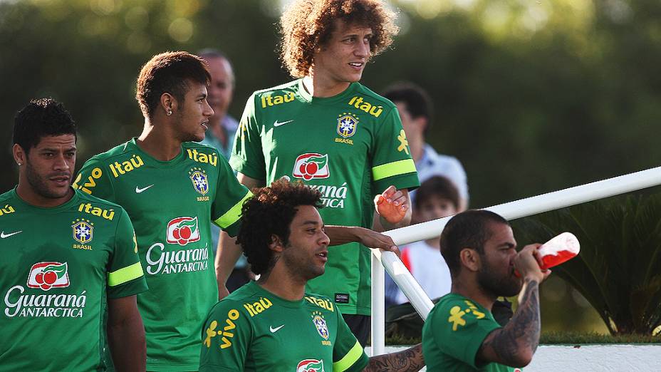 Seleção brasileira treina em Goiânia antes da estreia na Copa das Confederações