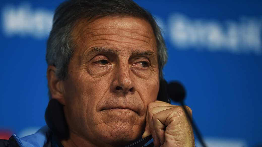 Tabárez disse não concordar com valores de pessoas da Fifa