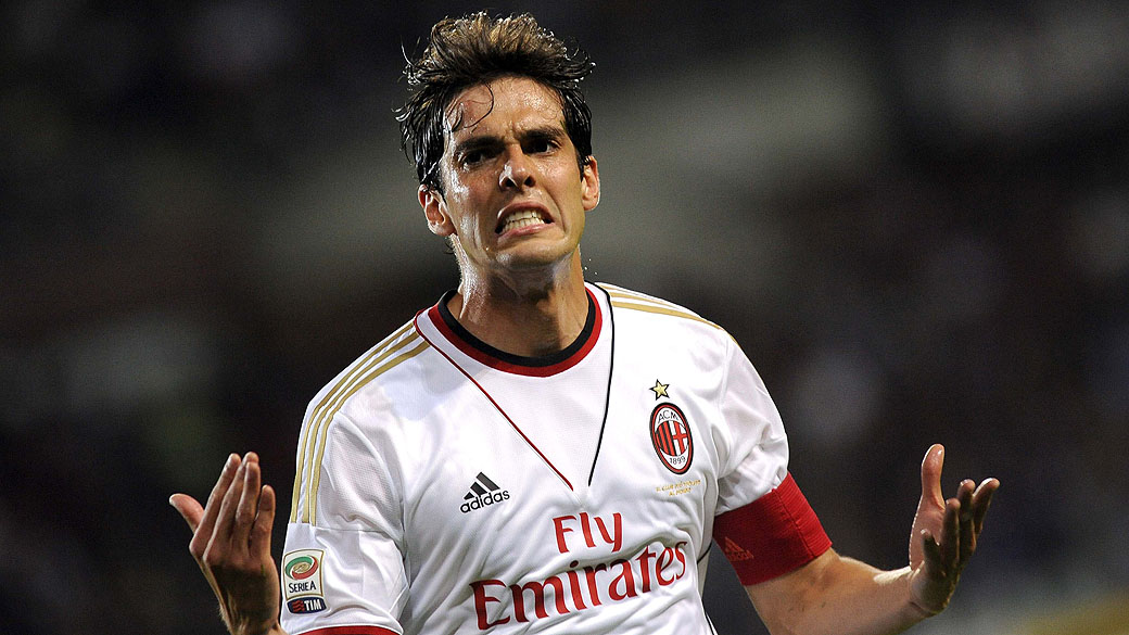 Kaká reestreia no Milan no empate em 2 a 2 com o Torino, no Campeonato Italiano