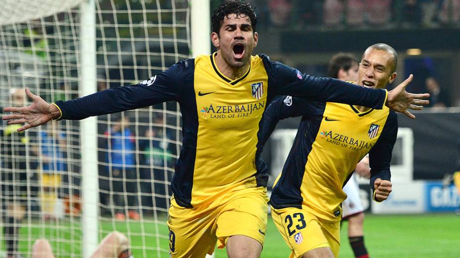 Jogador Diego Costa, do Atlético de Madri, comemora gol contra o Milan, pelas oitavas de final da Liga dos Campeões, em Milão