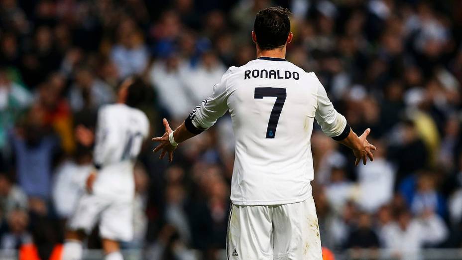 Cristiano Ronaldo durante partida entre Real e Borussia no estádio Santiago Bernabeu