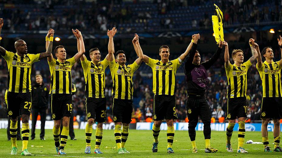 Jogadores do Borussia Dortmund comemoram o final da partida contra o Real Madrid, pelas semifinais da Liga dos Campeões