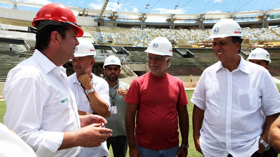 Implantação do novo gramado do Maracanã