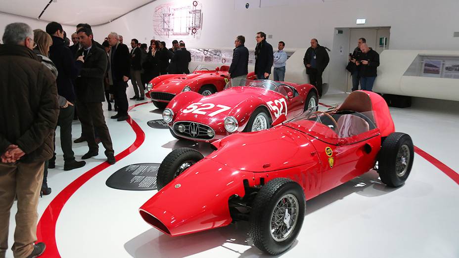 O novo Museu Enzo Ferrari, em Modena inaugurado por Luca di Montezemolo e Piero Ferrari 