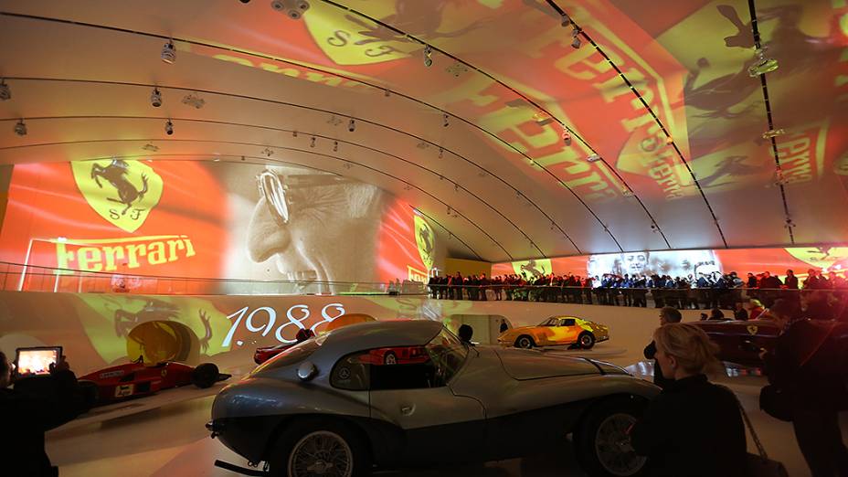 O novo Museu Enzo Ferrari, em Modena inaugurado por Luca di Montezemolo e Piero Ferrari 