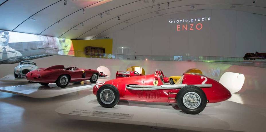 O novo museu Enzo Ferrari, inaugurado nesta terça em Modena, Itália