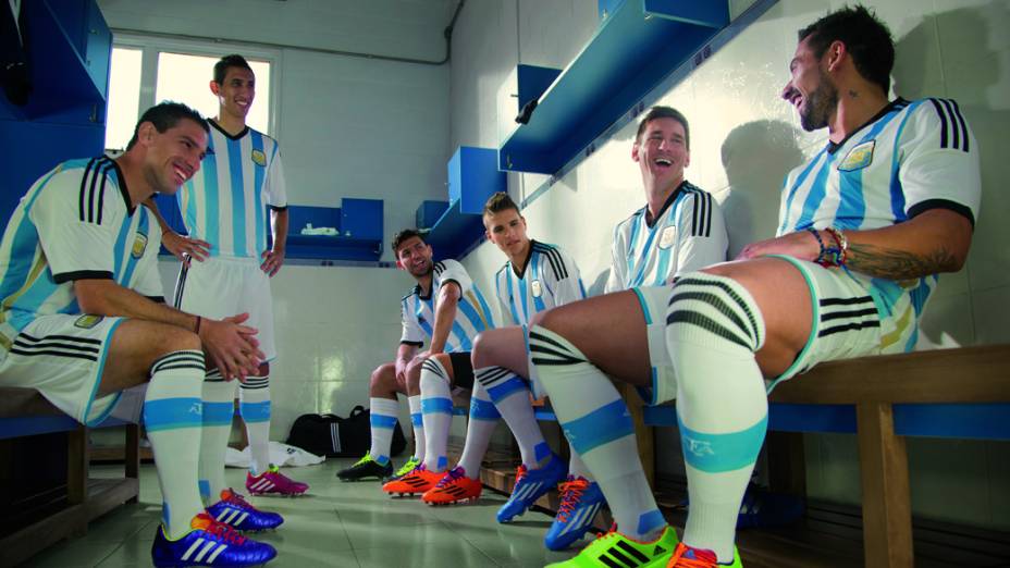 Adidas apresenta o novo uniforme da Argentina para a Copa do Mundo de 2014