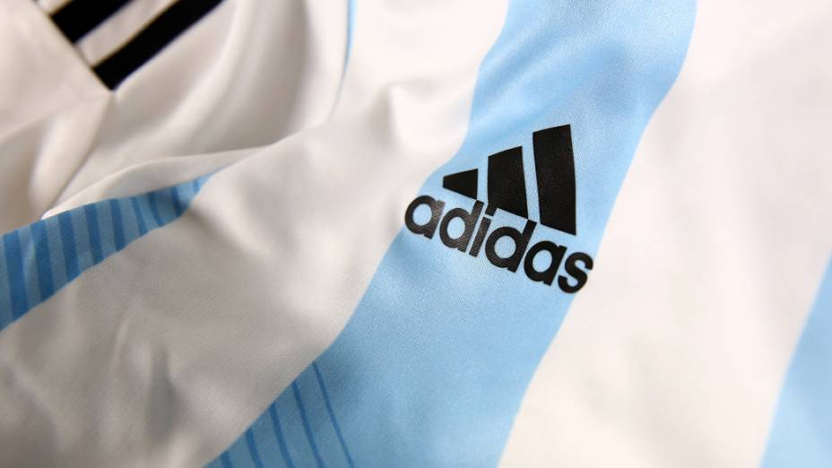 Novo uniforme da Argentina para a Copa do Mundo 2014