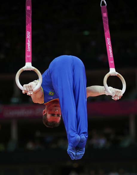 O brasileiro Arthur Zanetti comemora medalha de ouro nos Jogos Olímpicos de Londres, em 06/08/2012