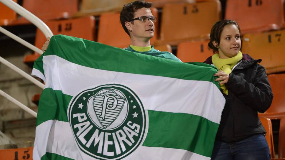 Partida entre Palmeiras e Chapecoense pelo Brasileirão série b no estádio Pacaembu em São Paulo, nesta terça-feira (03)