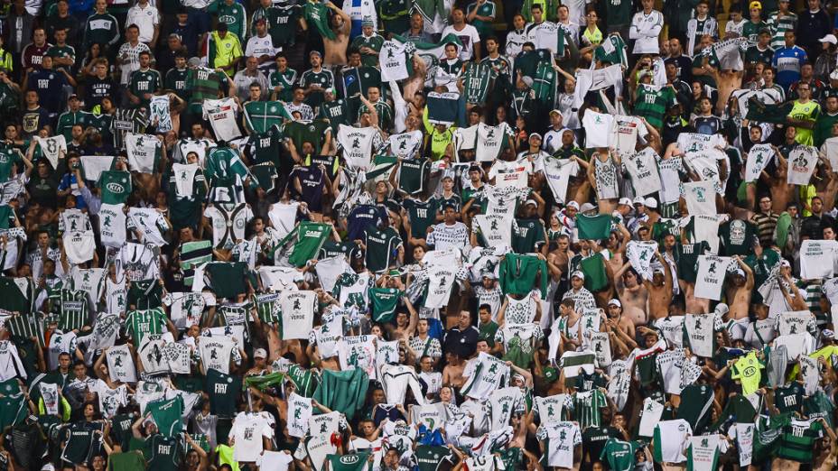 Partida entre Palmeiras e Chapecoense pelo Brasileirão série b no estádio Pacaembu em São Paulo, nesta terça-feira (03)