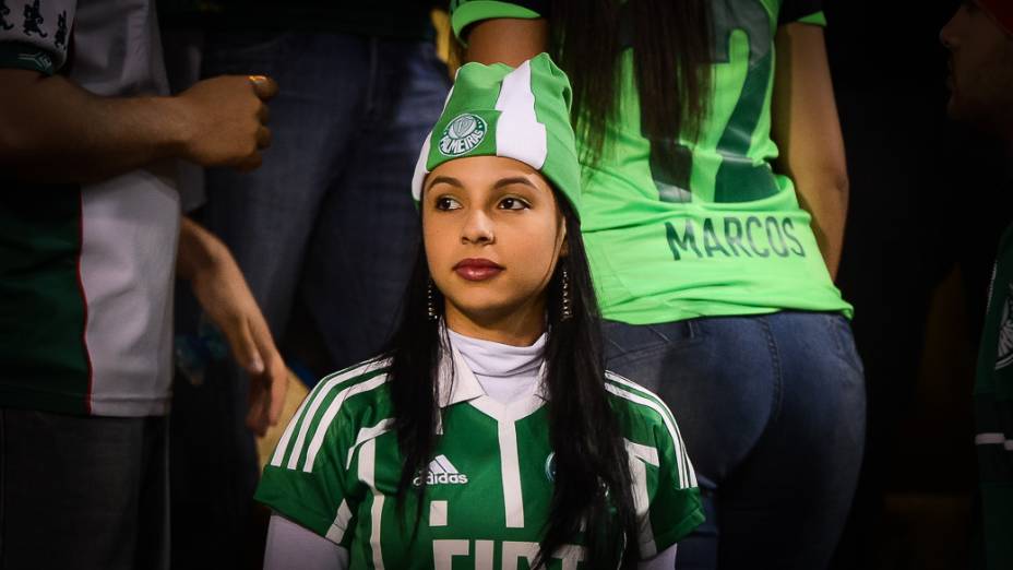 Partida entre Palmeiras e Chapecoense pelo Brasileirão série b no estádio Pacaembu em São Paulo, nesta terça-feira (03)