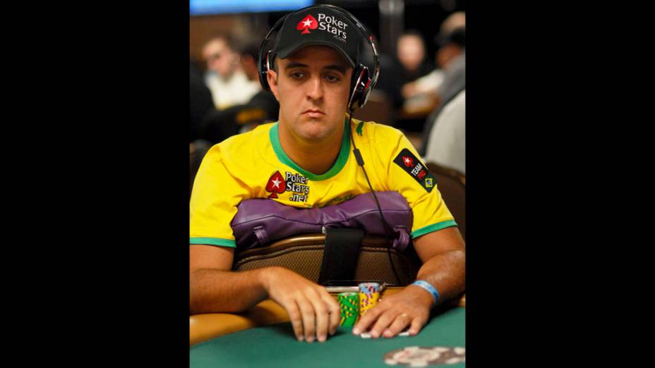 André Akkari, brasileiro campeão mundial e Team PokerStars Pro