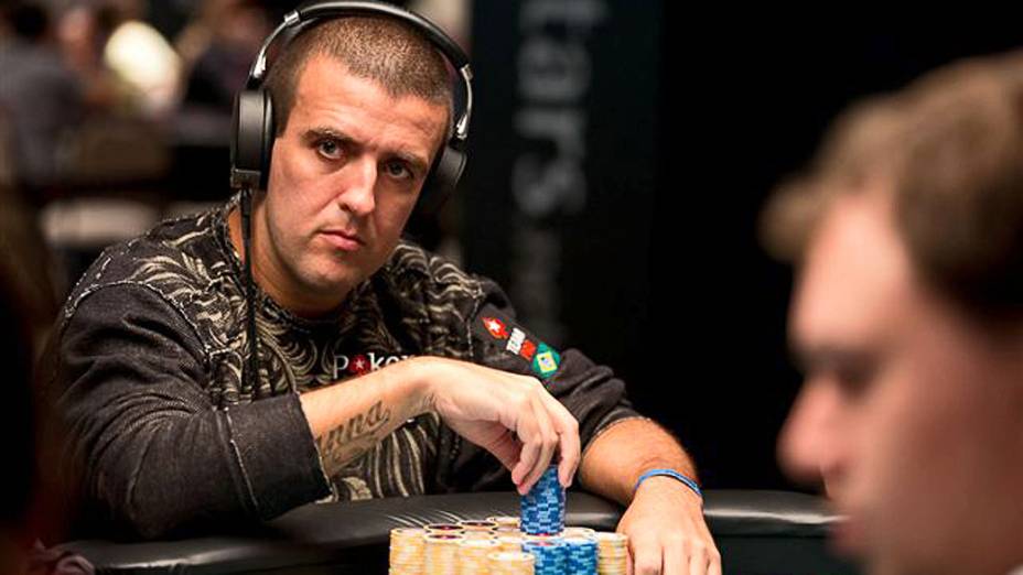 André Akkari, brasileiro campeão mundial e Team PokerStars Pro