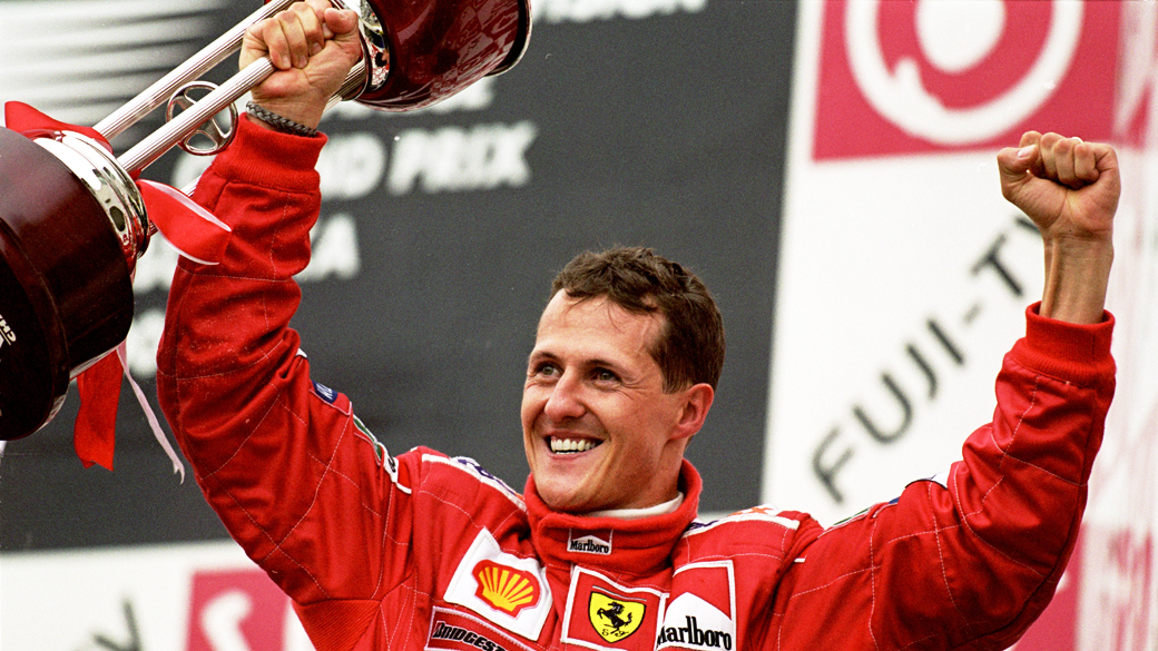 Michael Schumacher celebra vitória do Campeonato Mundial em Suzuka, no Japão