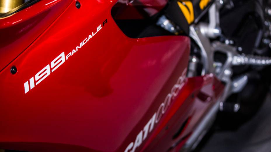 Ducati 1199 Panigale: nas lojas já em outubro por 114.900 reais. Tem motor bicilíndrico em V de 1.198 cc e pesa 165 quilos