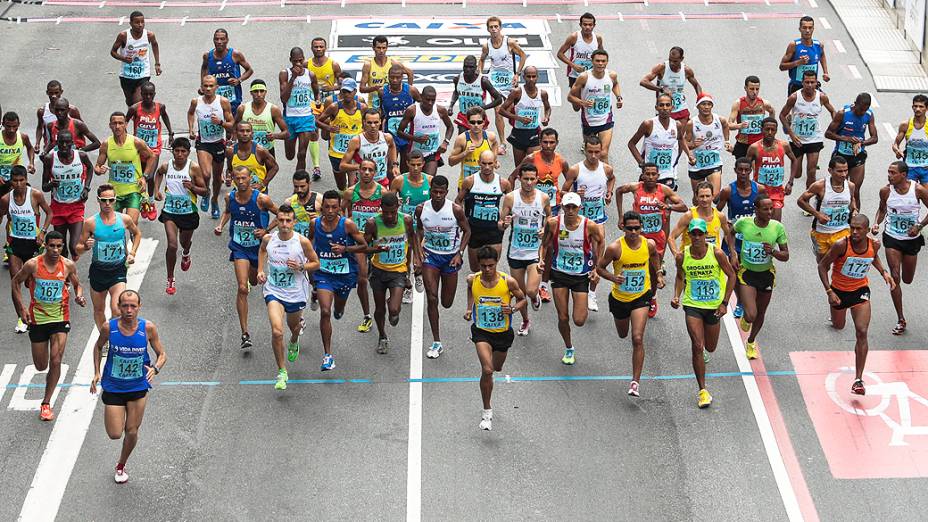 Largada masculina na 89ª Corrida de São Silvestre