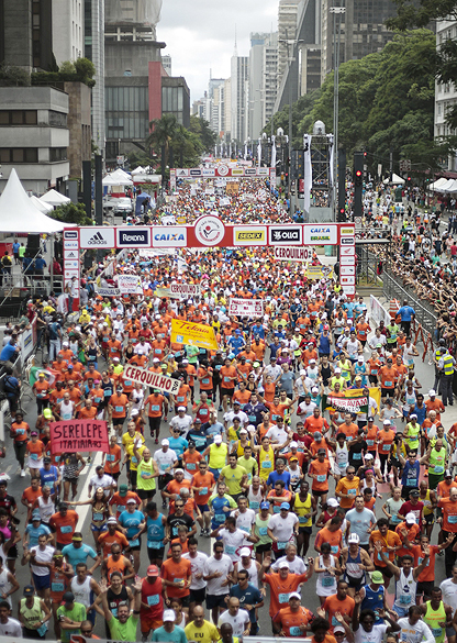 Concentração de corredores na 89ª Corrida de São Silvestre