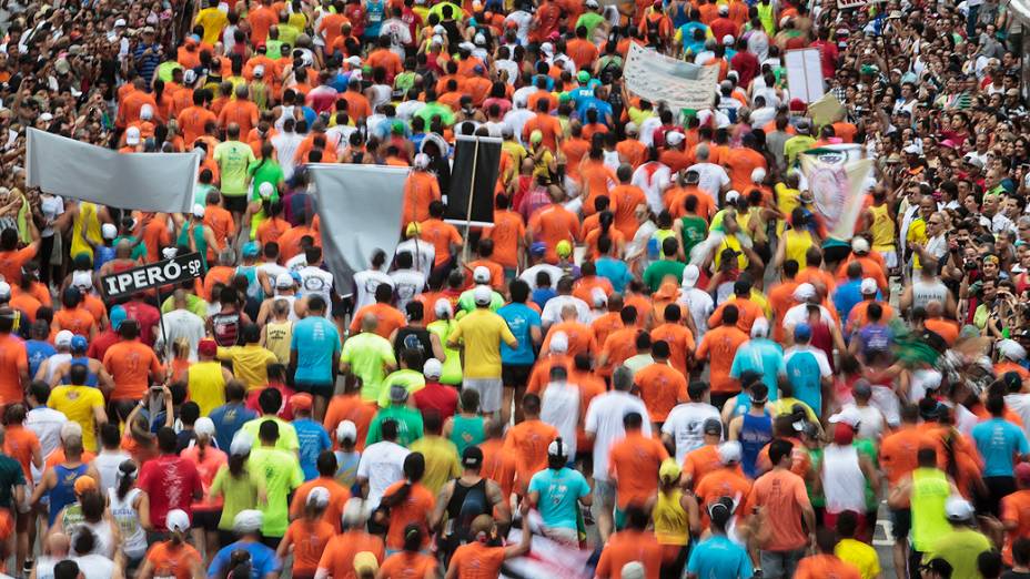 Concentração de corredores na 89ª Corrida de São Silvestre