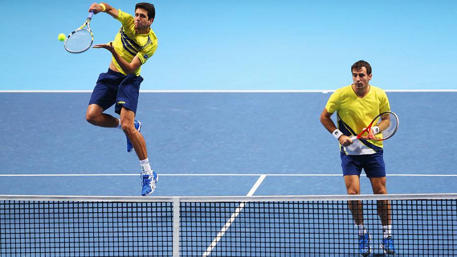 O brasileiro Marcelo Melo e o croata Ivan Dodig venceram o paquistanês Aisam-Ul-Haq Qureshi e o holandês Jean-Julien Rojer e avançaram invictos às semifinais no torneio de duplas do ATP Finals, em Londres