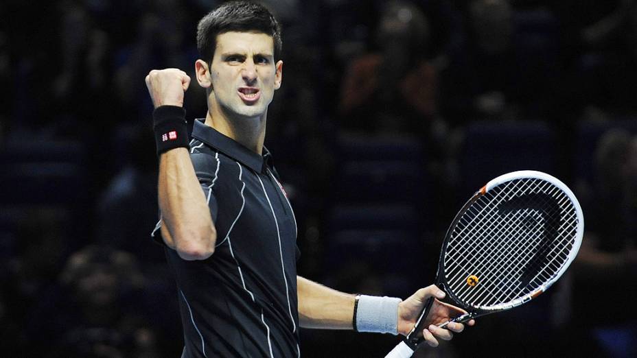 Novak Djokovic vence Richard Gasquet e avança para as semifinais do ATP Finals, em Londres