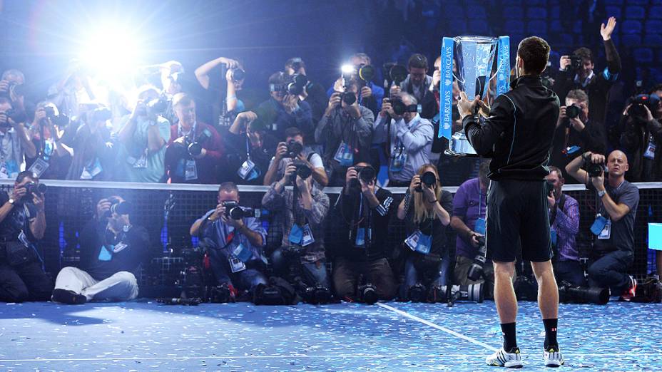 Novak Djokovic vence Rafael Nadal e conquista o ATP Finals, em Londres