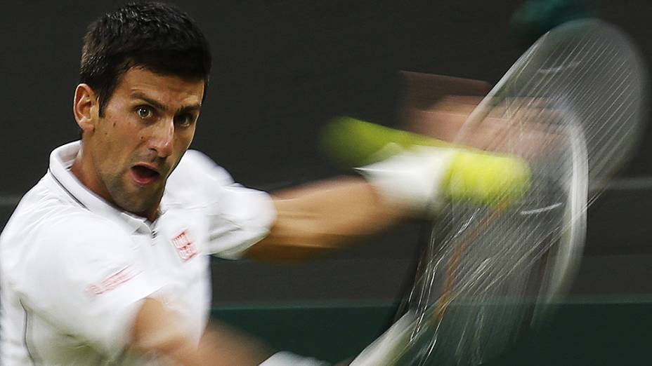 Novak Djokovic passou sem problemas pelo americano Bobby Reynolds em Wimbledon