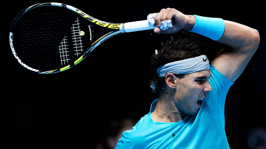 Rafael Nadal vence Roger Federer na semifinal do ATP Finals, em Londres