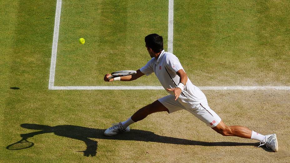 Novak Djokovic durante a final do torneio de Wimbledon contra o britânico Andy Murray