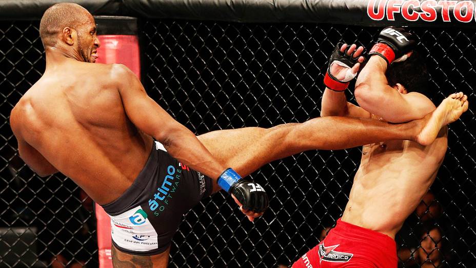 Kevin Souza chuta Felipe Arantes e vence o UFC Fight Night realizado na Arena Mineirinho em Belo Horizonte