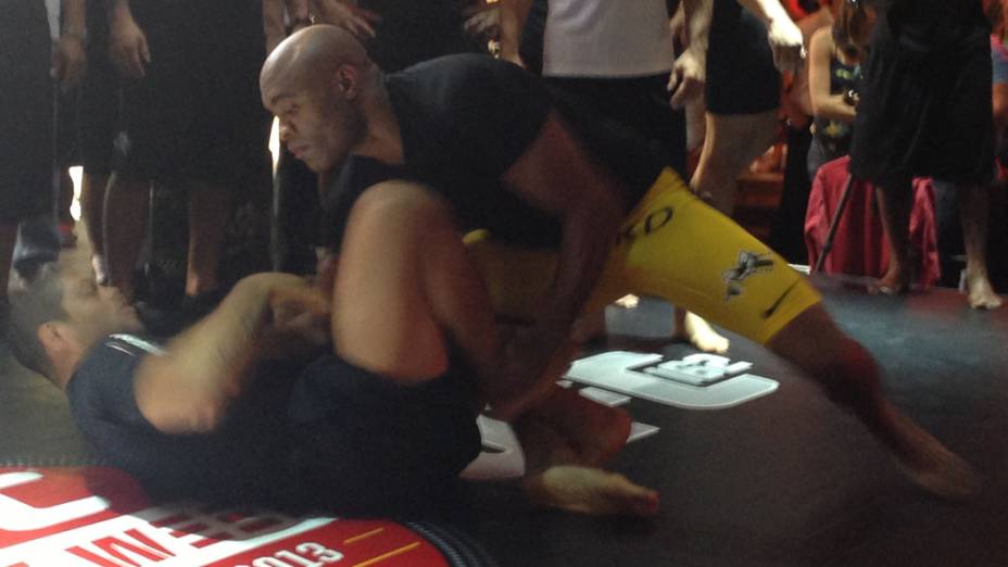 Anderson Silva durante treino em Las Vegas