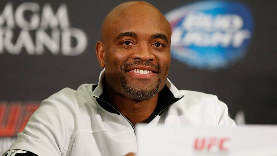 Anderson Silva durante entrevista coletiva do UFC 168 em Las Vegas