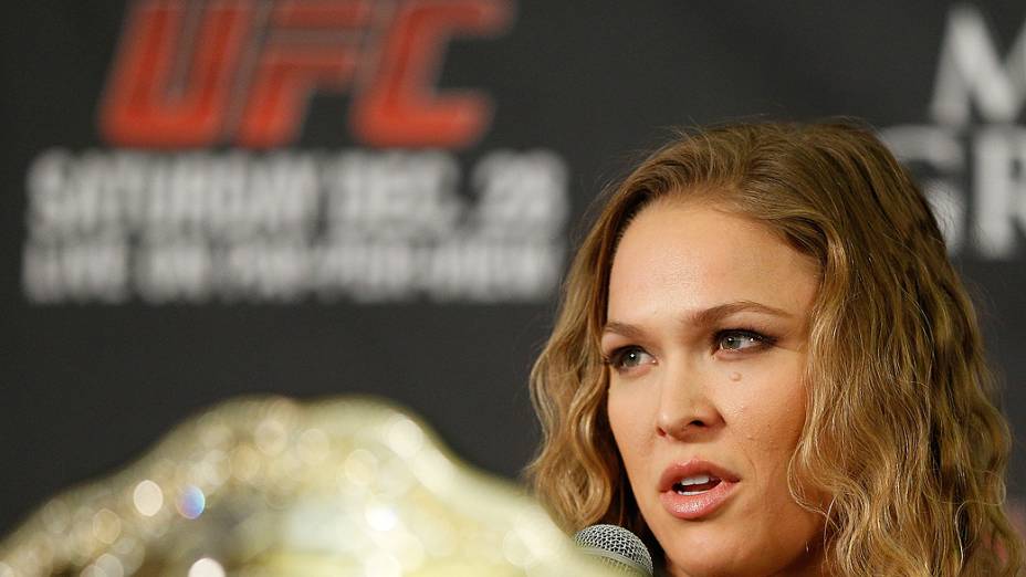 Ronda Rousey durante entrevista coletiva do UFC 168 em Las Vegas