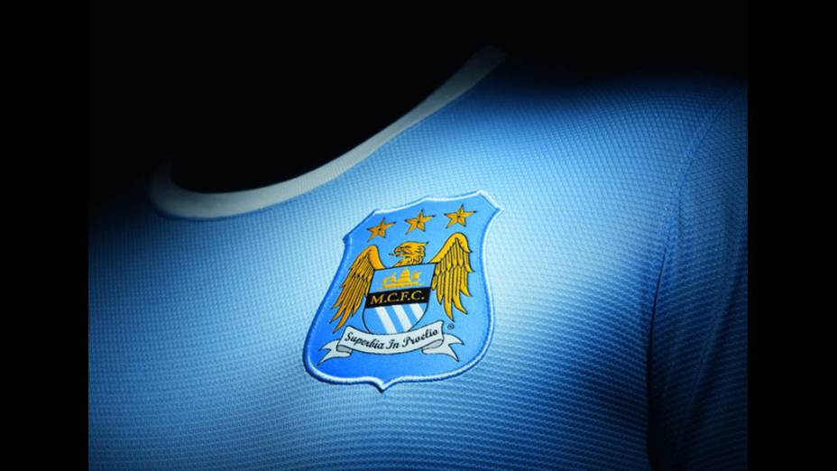 Nike apresenta novo uniforme do Manchester City