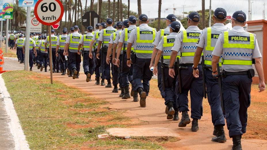 Policiais reforçam a segurança nos entornos do Mané Garrincha, em Brasília