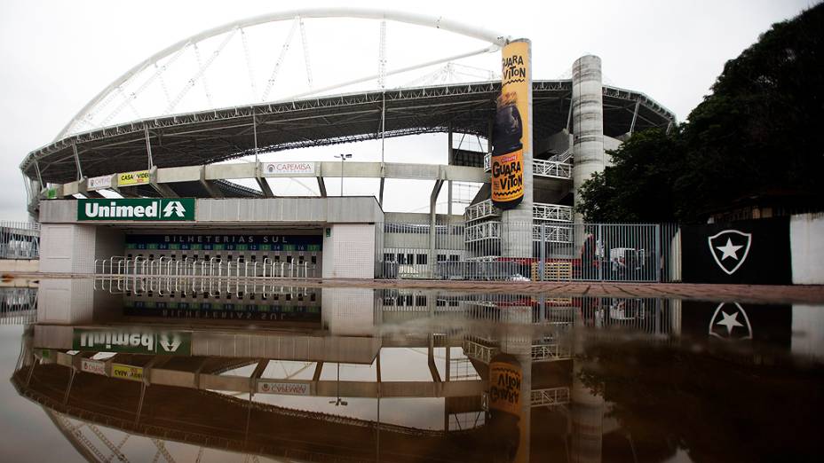 Estádio do Engenhão é interditado por problemas estruturais