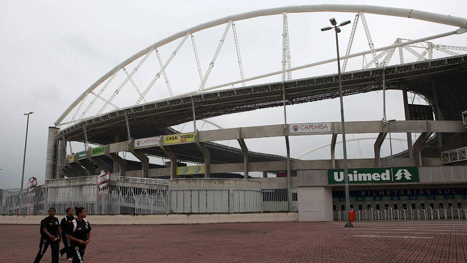 Estádio do Engenhão é interditado por problemas estruturais