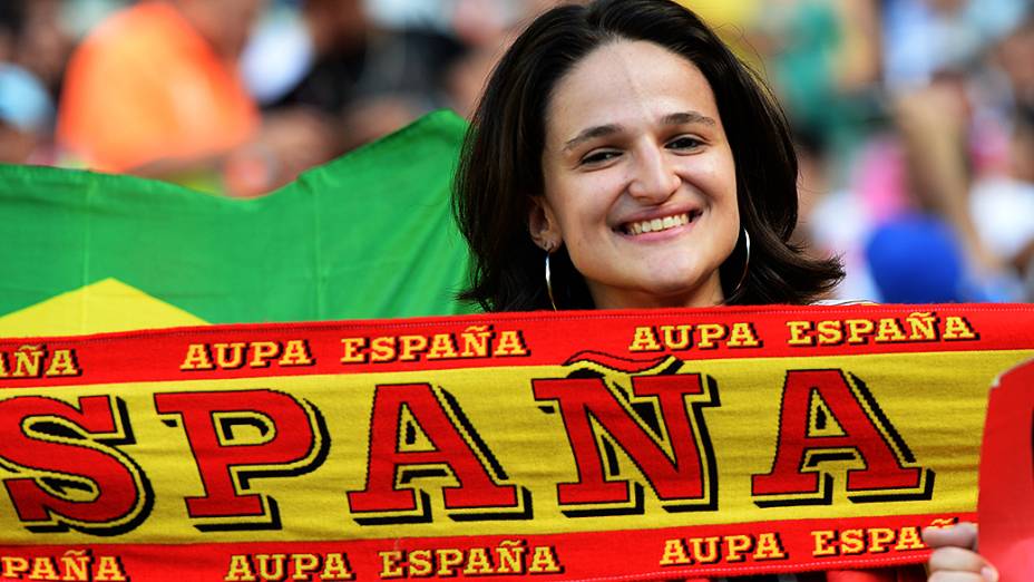 Torcida espanhola na partida contra a Nigéria válida pela Copa das Confederações, no Castelão, neste domingo (23)