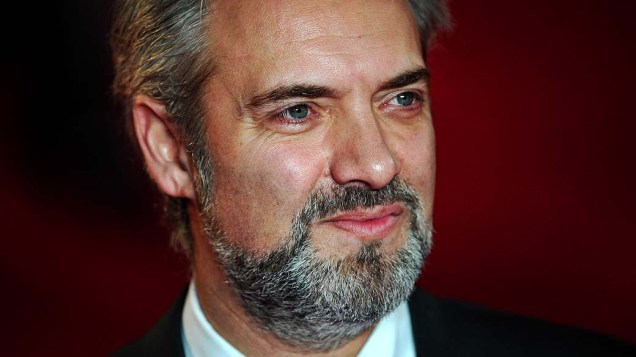 O diretor Sam Mendes no tapete vermelho durante estreia mundial do filme "007 - Skyfall" em Londres