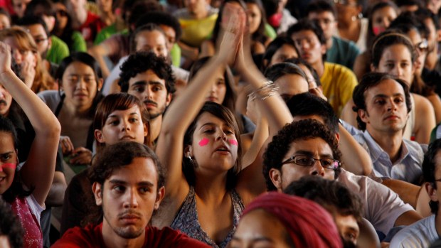 Estudantes da USP protestam na Avenida Paulista