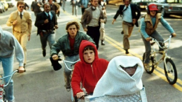Cena emblemática de 'E.T. - O Extraterrestre' marcou o cinema americano