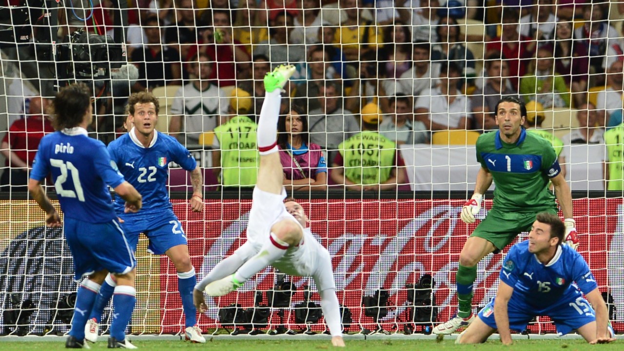Inglaterra e Itália disputam lugar nas semi-finais da Eurocopa 2012