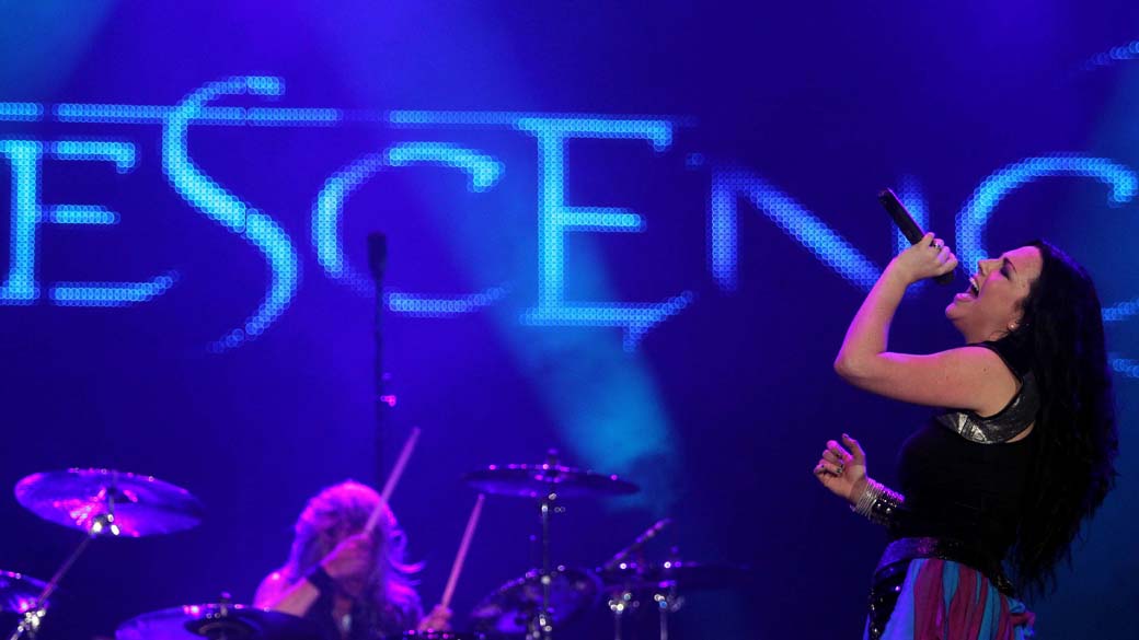 Evanescence durante o show no palco Mundo, no último dia do Rock in Rio, em 02/10/2011