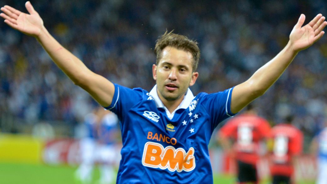 Éverton Ribeiro, meia do Cruzeiro, teve a maior média e foi o melhor da competição
