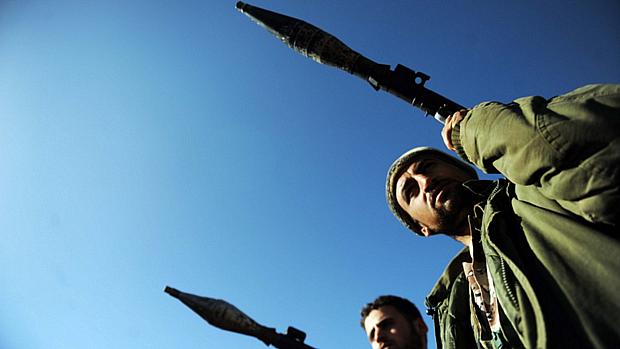 Os soldados rebeldes do Exército Livre Sírio (ELS) atacaram um centro das forças de segurança sírias