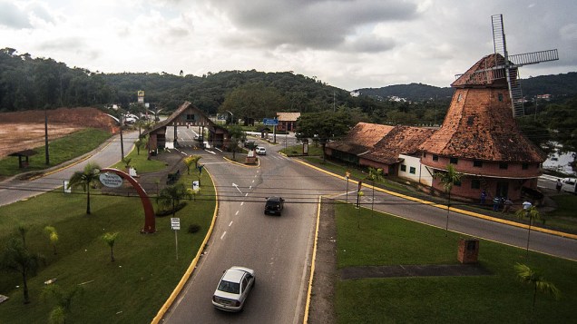 Expedição Veja pelo Brasil na estrada se despede da cidade de Joinville rumo a Não-Me-Toque (RS)