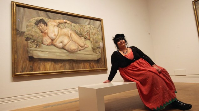 Sue Tilley serviu de modelo para Lucian Freud pintar "Benefit Supervisors Sleeping", em 1995. O quadro rendeu a Freud o feito de ser o artista em vida que vendeu o quadro mais caro em leilão. A tela foi arrematada por 33,6 milhões de dólares